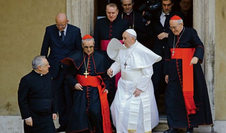 papa-kardinali-vatikan